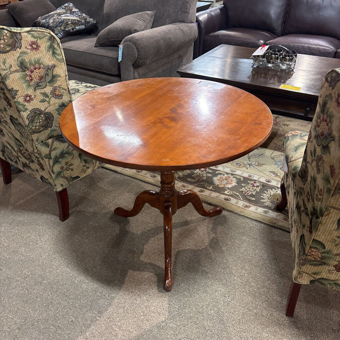 Round DW Foldable Table (TI)