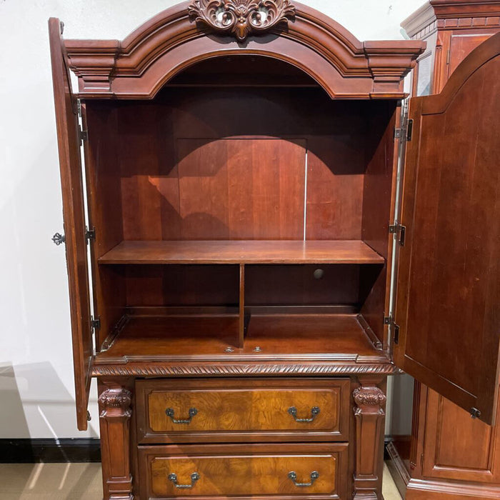 DW Ornate 2PC Armoire(ALK)