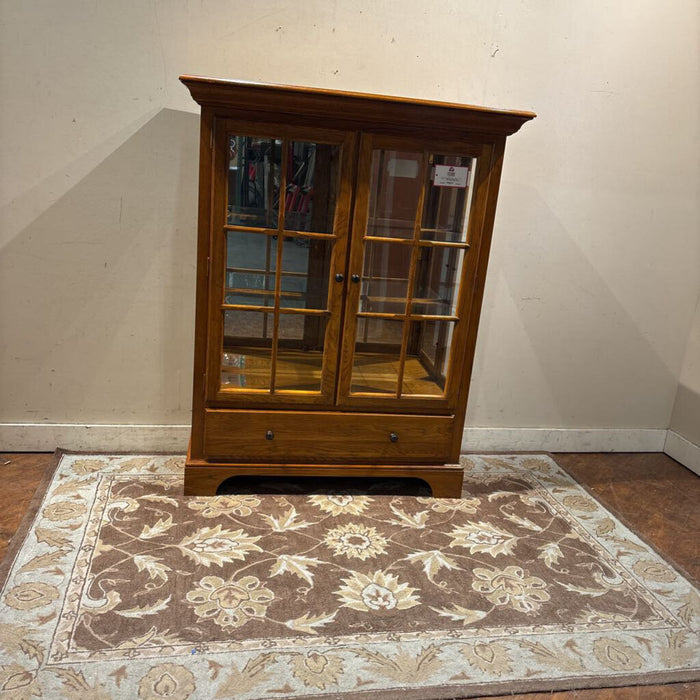 Oak 2-Door Curio Cabinet+2Glass Shelves (LSH)
