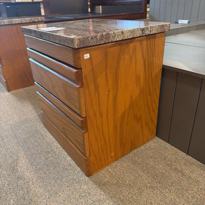 Stonetop Nightstand(TI)