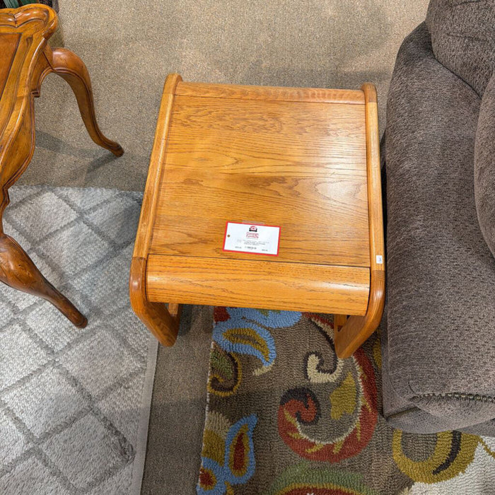 LW Rounded Edge End Table(AT)