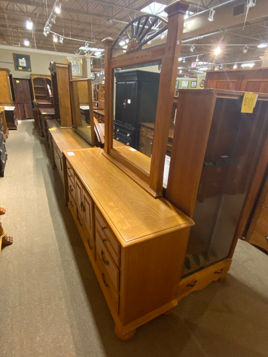 LW 2-Door 7-Drawer Dresser+Mirror (KHK)