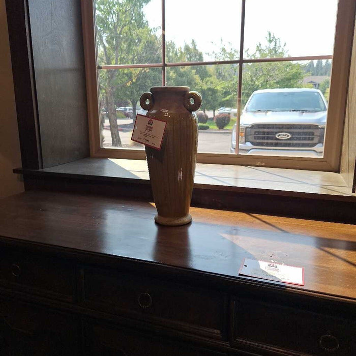 Thin Green Vase(LS)