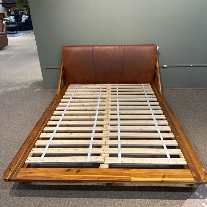 Drommen King/Queen Bedframe(SAK)