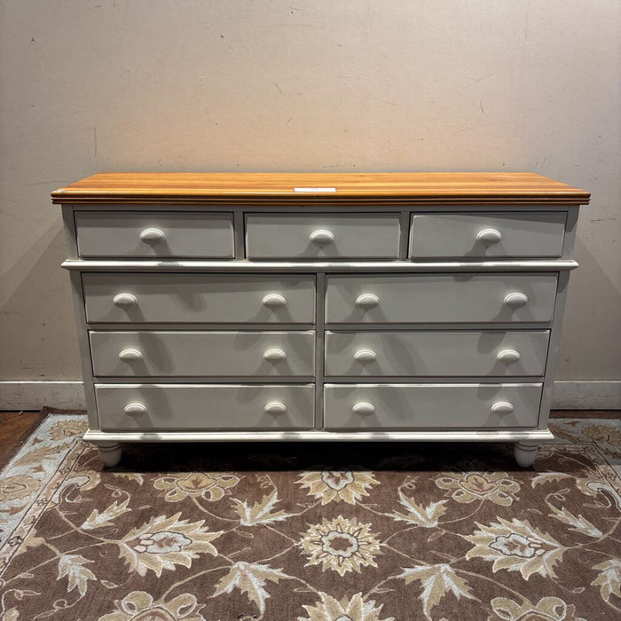Two-Tone 9-Drawer LW Dresser(ALK)