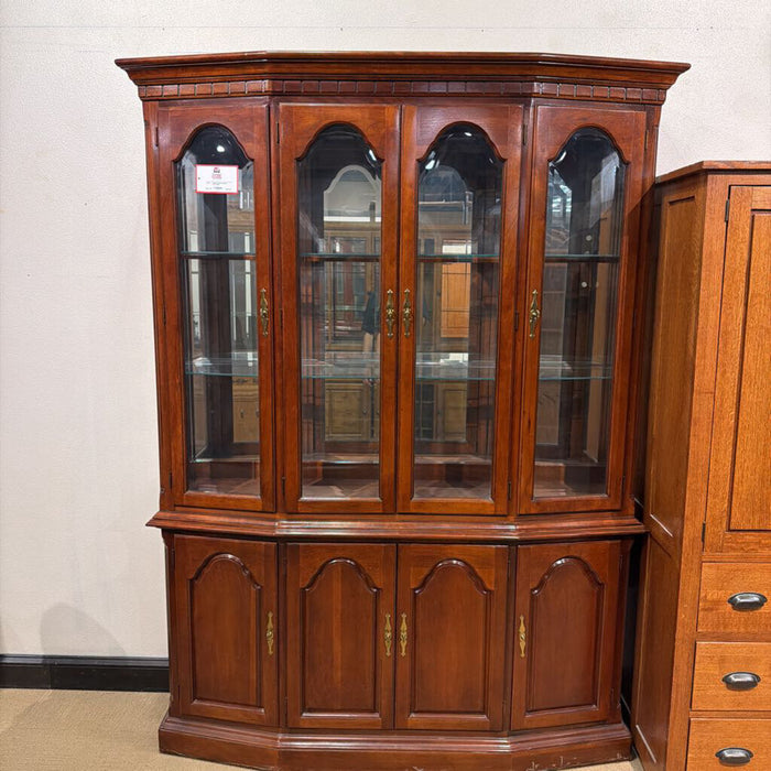 DW Glass Hutch (BAI)