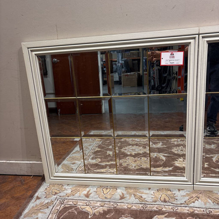 White Frame Mirror (KL)