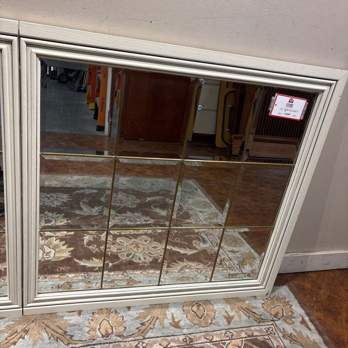 White Frame Mirror (KL)