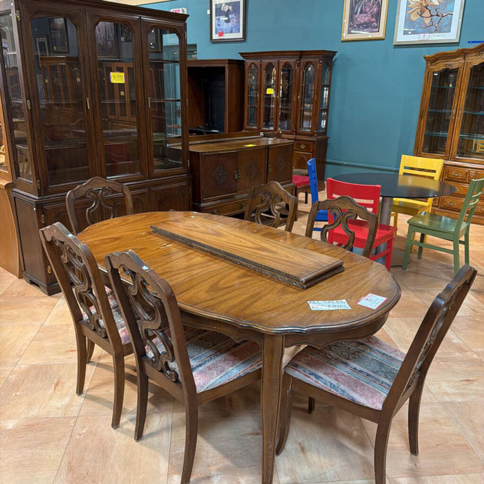 Dining Table + 6 Chairs (LKH)