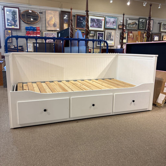 White 3-Drawer Wood Daybed (LAH)