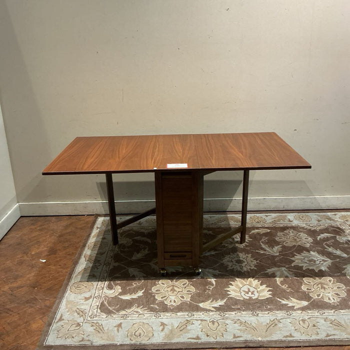 DW Dropleaf Table (BAH)