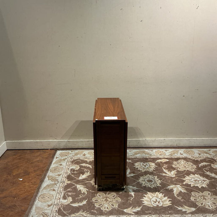 DW Dropleaf Table (BAH)