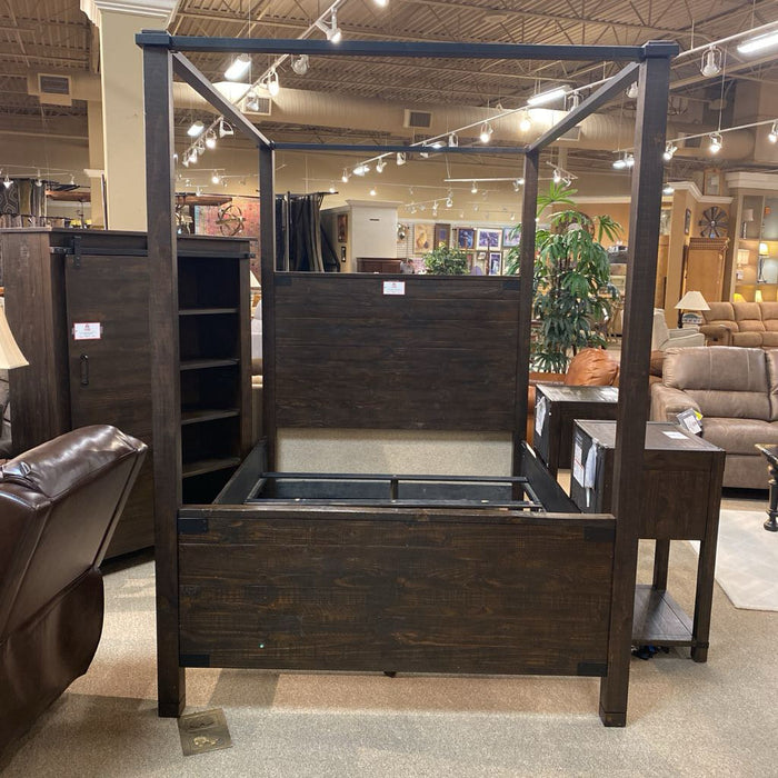 DW Bedframe (LSH)