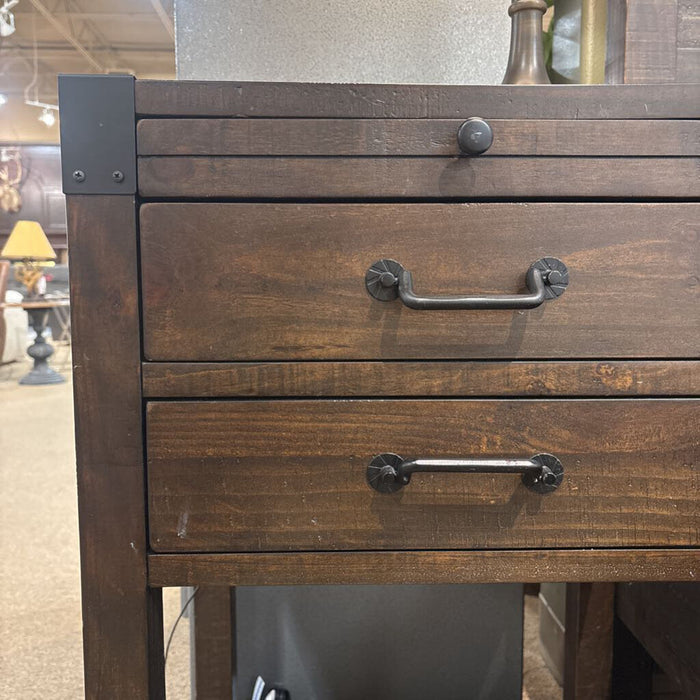 DW 2 Drawer Nightstand (LAH)