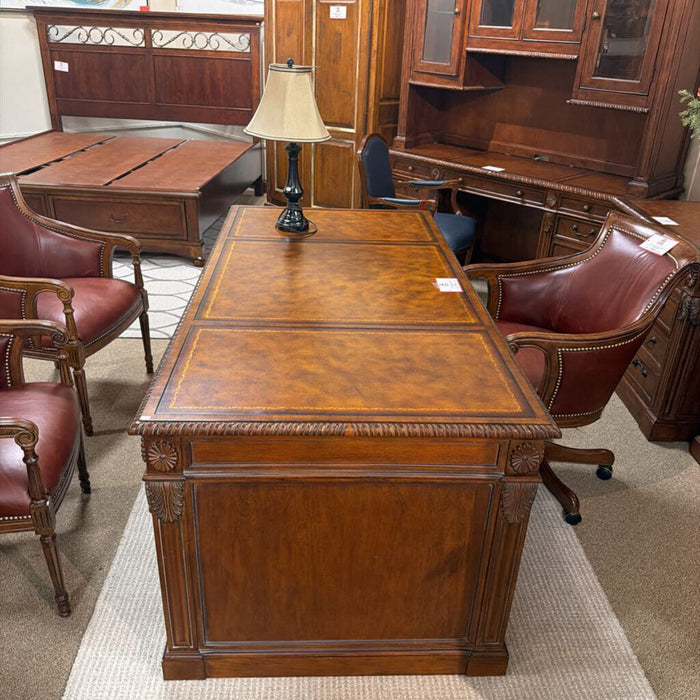 Large Executive Desk with Leather (KHK)