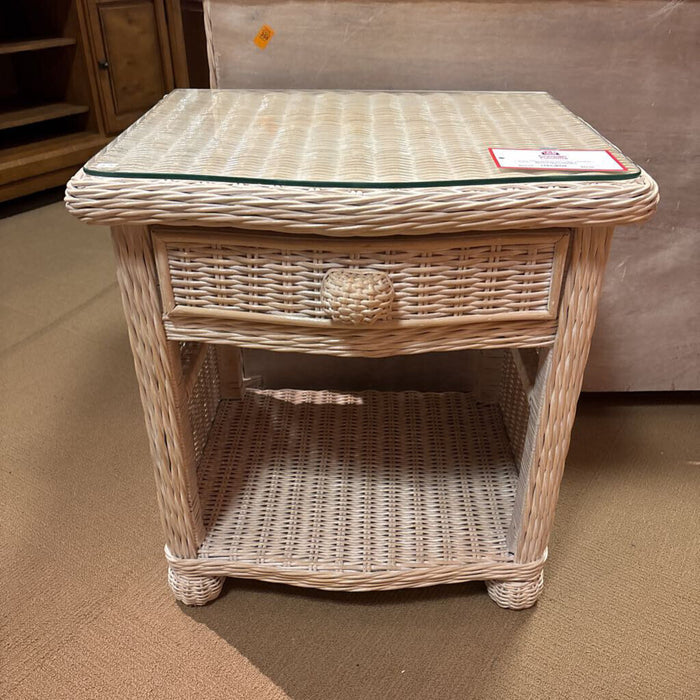 GT Wicker 1 Drawer Nightstand (KL)