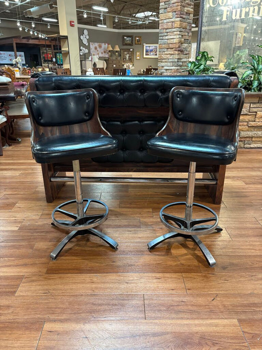 DW Bar w/ 3 Stools (SHK)