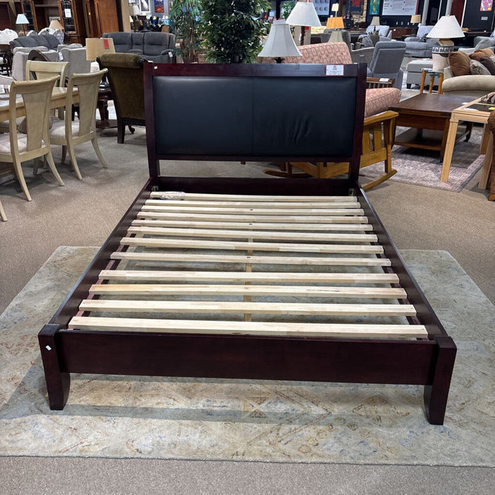 Wood Leather Queen Bed (CTH)