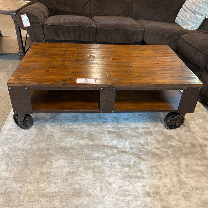 DW Rustic Coffee-Table (ATH)