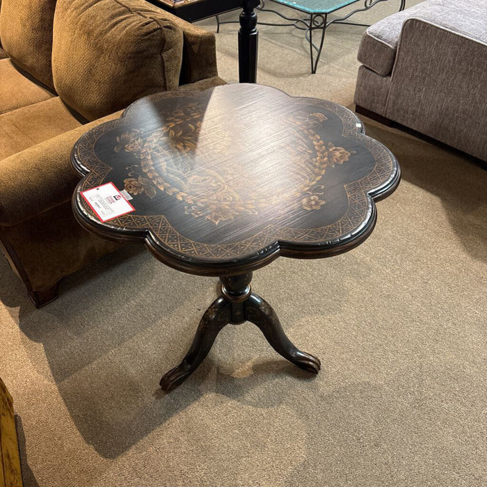 Ornate DW Pedestal End Table (SK)
