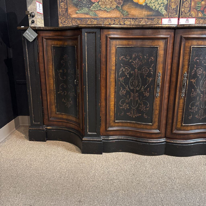 DW Ornate 4-Door Buffet (SAK)