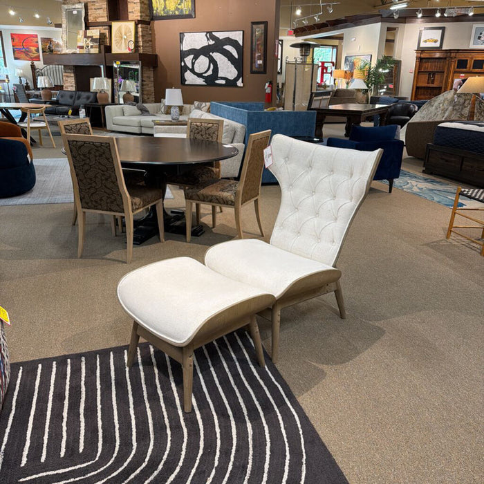Tufted White Wingback CH w/ Otto(BTK)