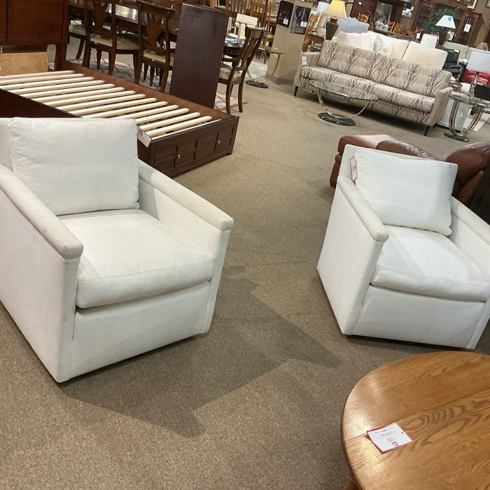 White Club Chair(BTK)