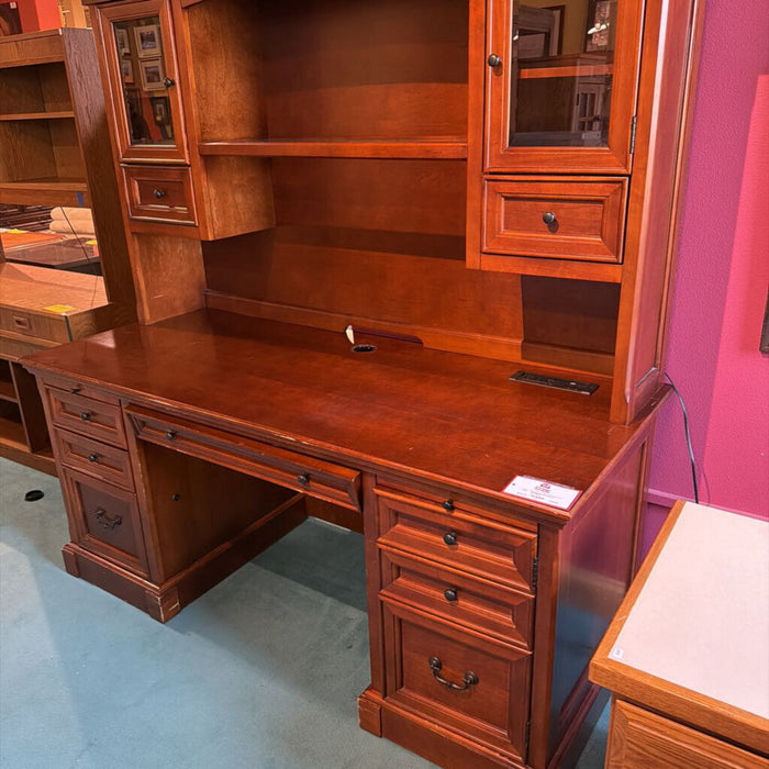 DW 2PC Desk w/ Hutch(BTK)