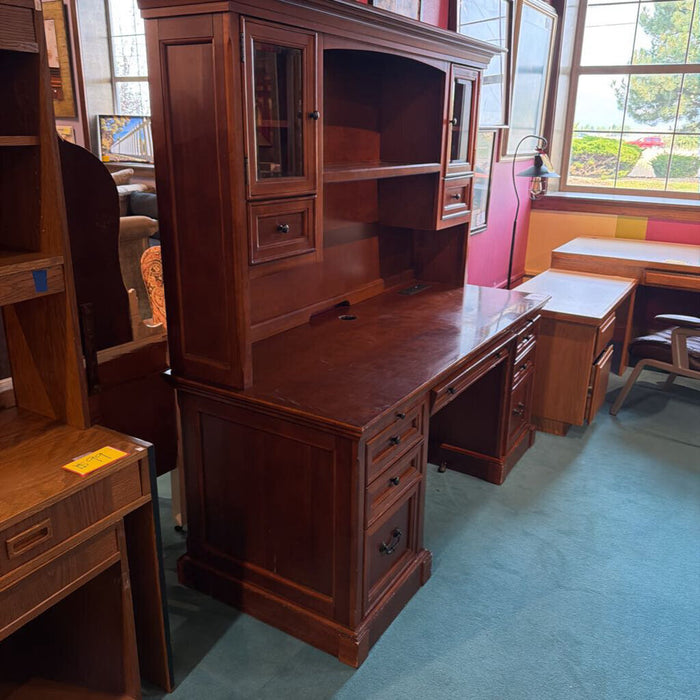 DW 2PC Desk w/ Hutch(BTK)