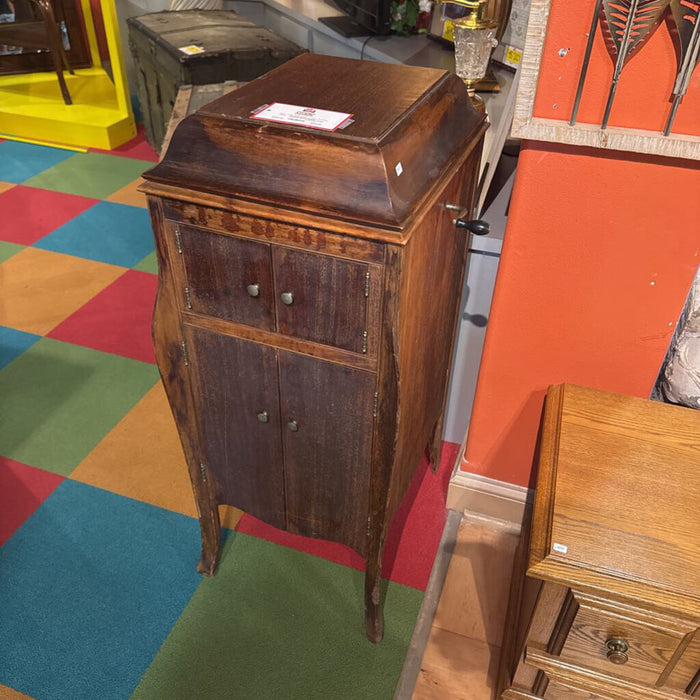 Antique Victorola Record Player (LSH)
