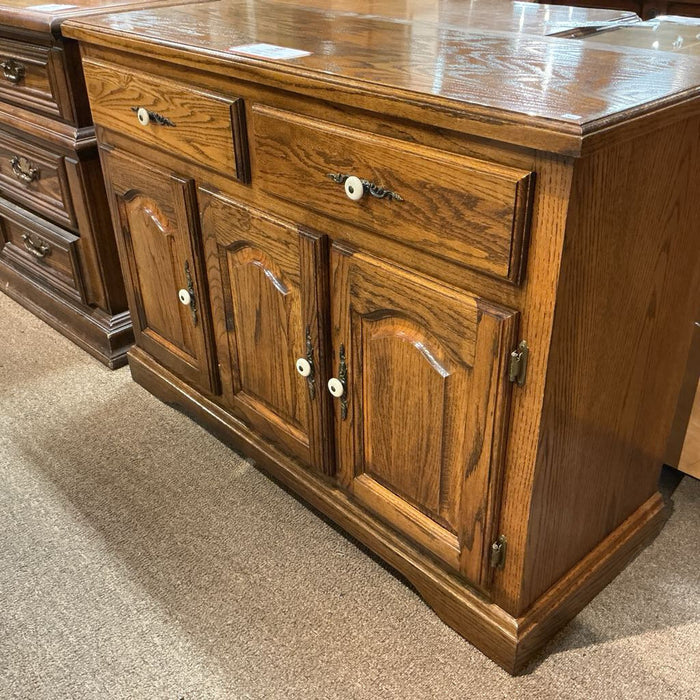 DW 2PC Hutch(BAI)