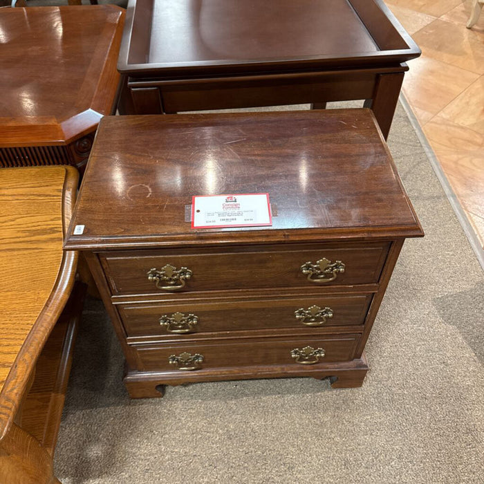 Small DW 3-Drawer Nightstand(LH)