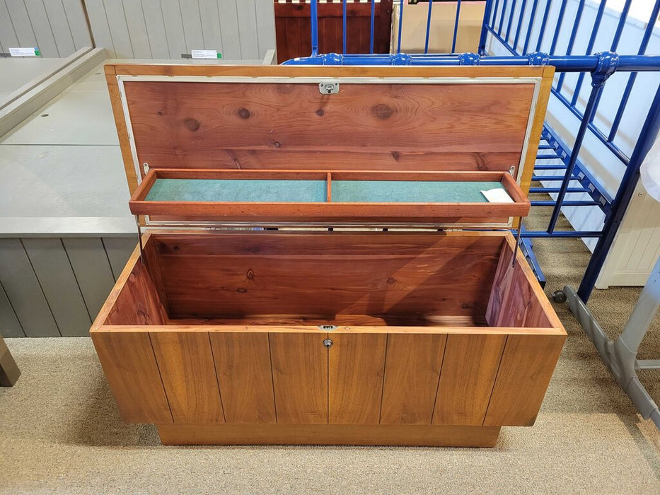 DW Chest w/ Shelf(BHA)