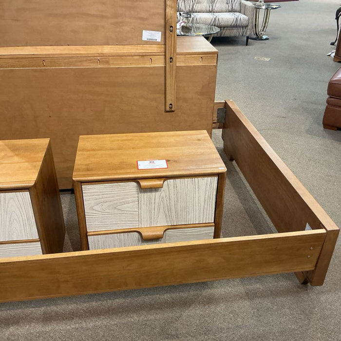 LW Two-Tone 2-Drawer Nightstand(BHA)