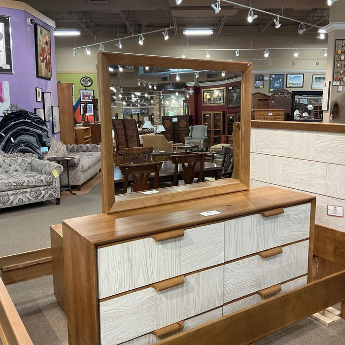 6-Drawer Two-Tone Dresser/Mirror(ALK)