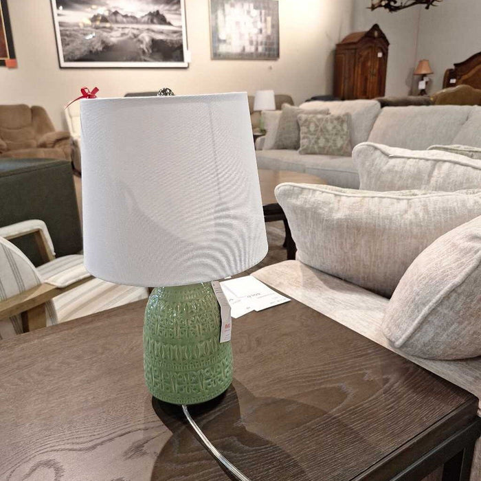 GREEN CERAMIC LAMP (IH)