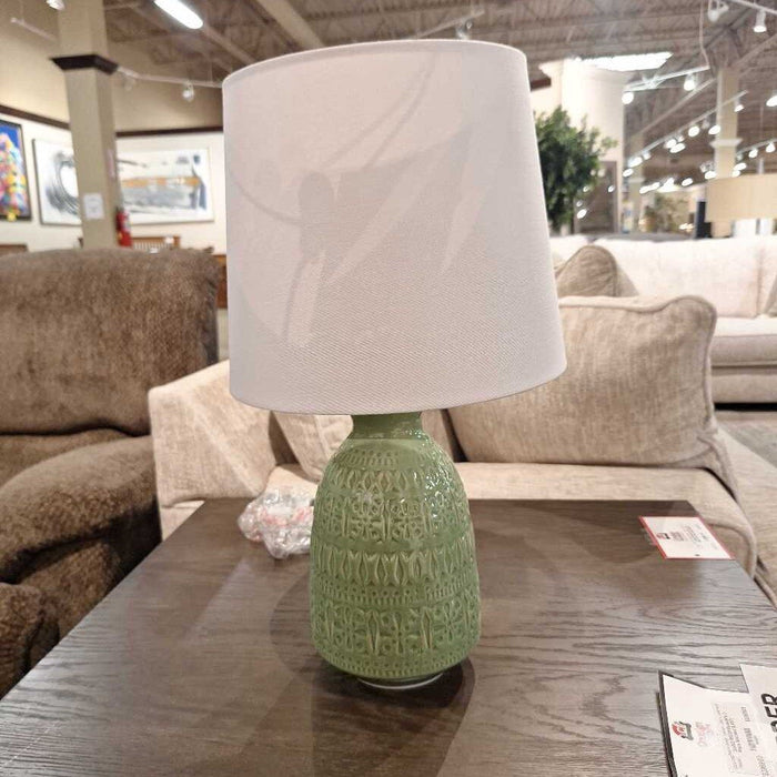 GREEN CERAMIC LAMP (IH)