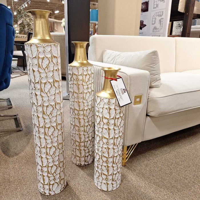 SET OF 3 GOLD VASES (BKL)