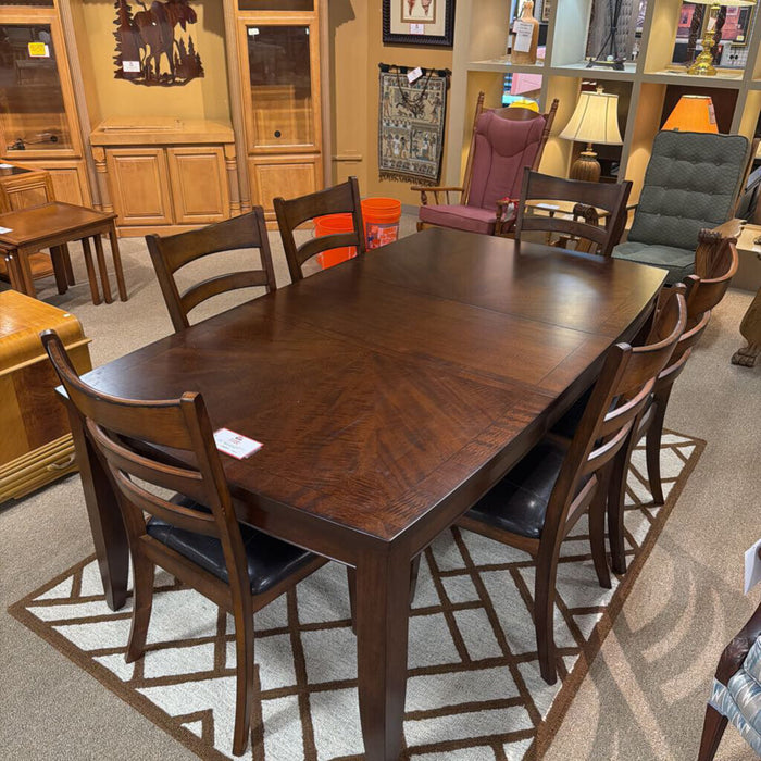 Darkwood Table+6Ch+2L (CTH)