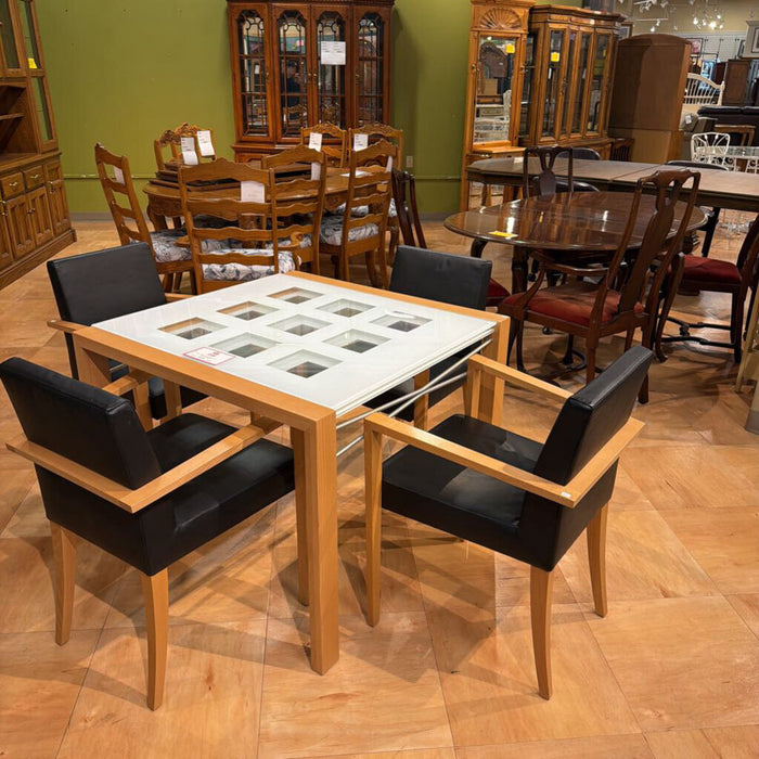 LW/GT DR Table w/ 4CH's(BAH)