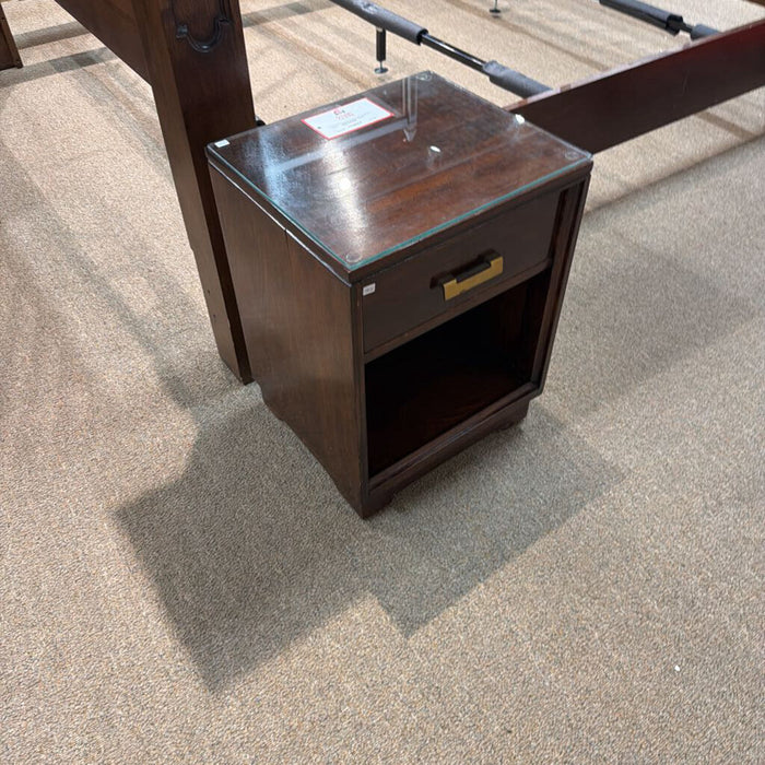 Small GT DW Nightstand(LH)
