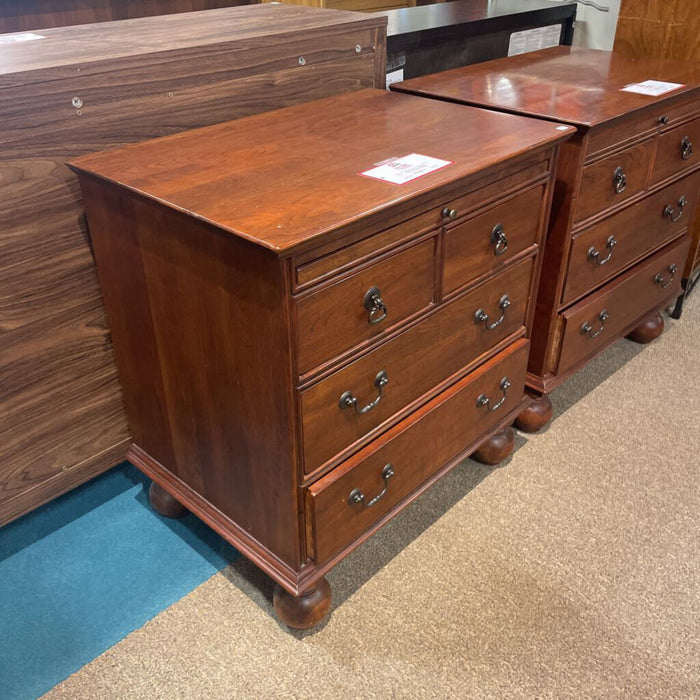 DW 4-Drawer Lexington Nightstand(BHA)