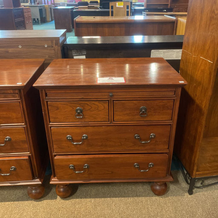 DW 4-Drawer Lexington Nightstand(BHA)