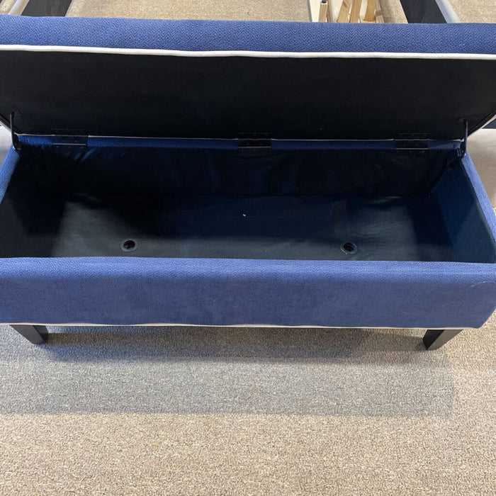 Dark Blue/White Tufted Ottoman(SK)