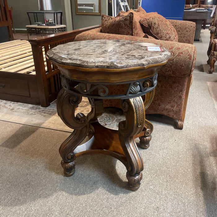 Stonetop Ornate 2-Tier End Table(TI)