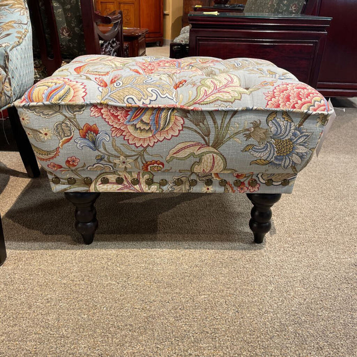 Floral Tufted NH Ottoman(AT)