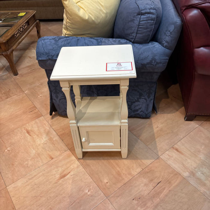 Tall White 2-Tier 1-Door Nightstand(AT)