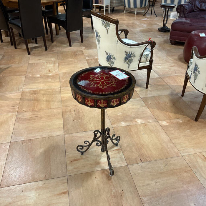 Round Ornate Pedestal End Table(LS)