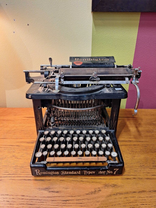 Antique Typewriter(SK)