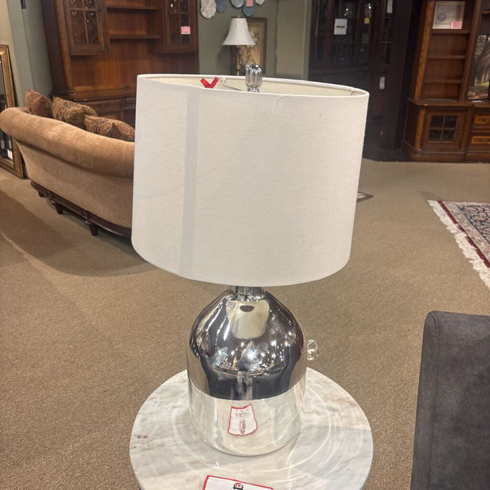 Silver Bulbous Table Lamp(AT)